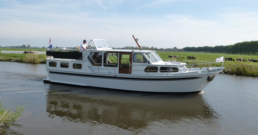 Motorjacht 'Golden Star - Emerald Star Amelia Star' Voor 2 - 5 Personen ...